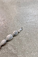 画像をギャラリービューアに読み込む, 925 SILVER BRACELET W/LAPIS LAZULI / SILVER [SIZE: ONE SIZE USED]
