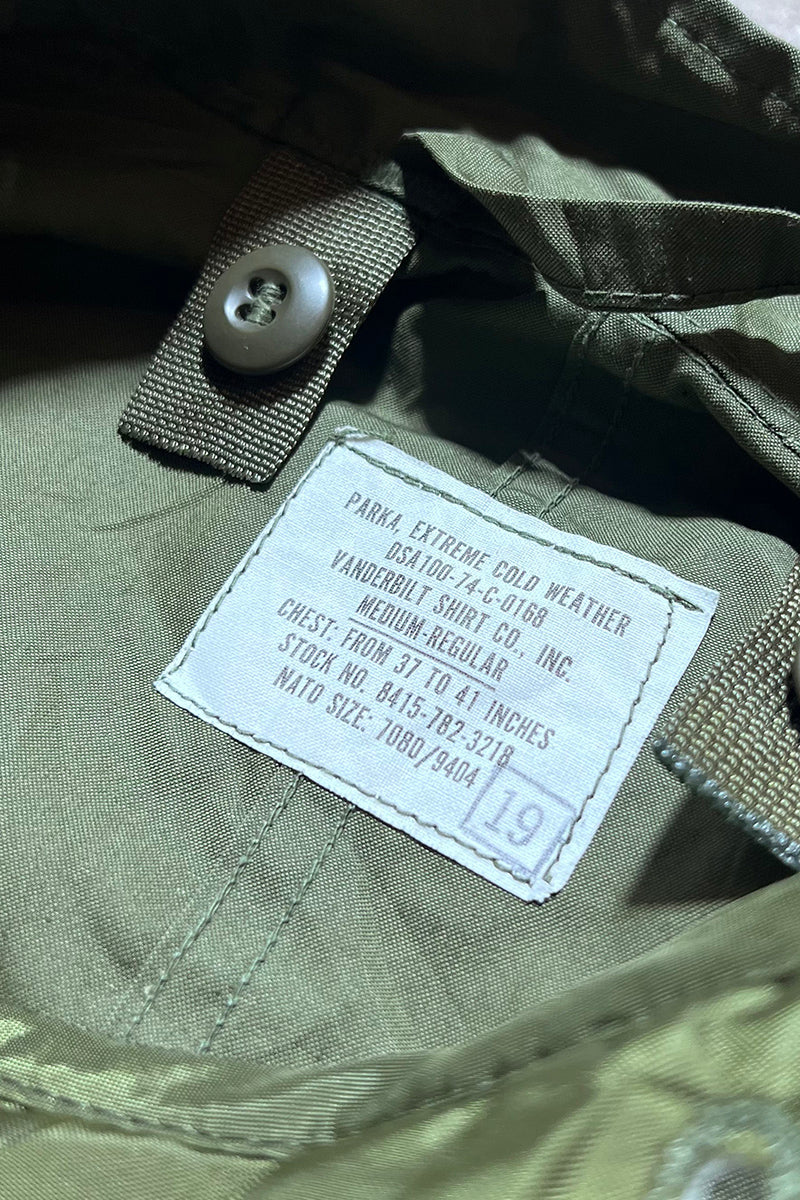 73'S & 74'S M-65 FISHTAIL COLD WEATHER PARKA W/QUILTING LINER / OLIVE [SIZE: M USED]