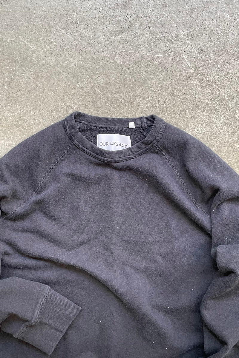 BLACK LOOP SWEATSHIRT / BLACK [SIZE: 48 USED]