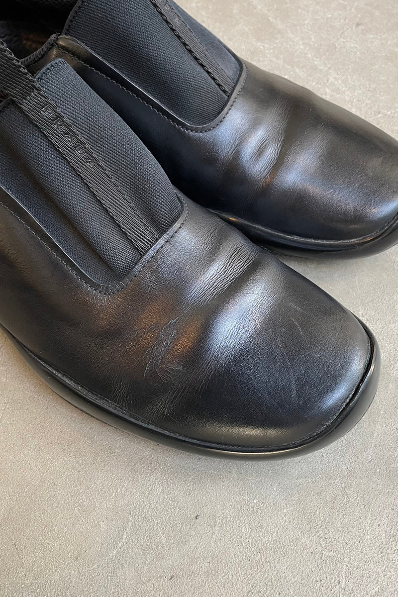 MADE IN ITALY SLIP-ON LEATHER SNEAKERS / BLACK [SIZE: US9.0 (equivalent to 27.0cm) USED]