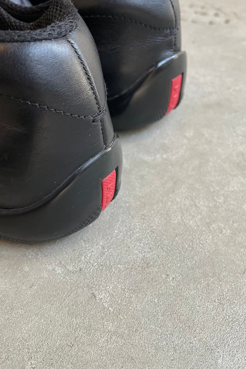 MADE IN ITALY SLIP-ON LEATHER SNEAKERS / BLACK [SIZE: US9.0 (equivalent to 27.0cm) USED]