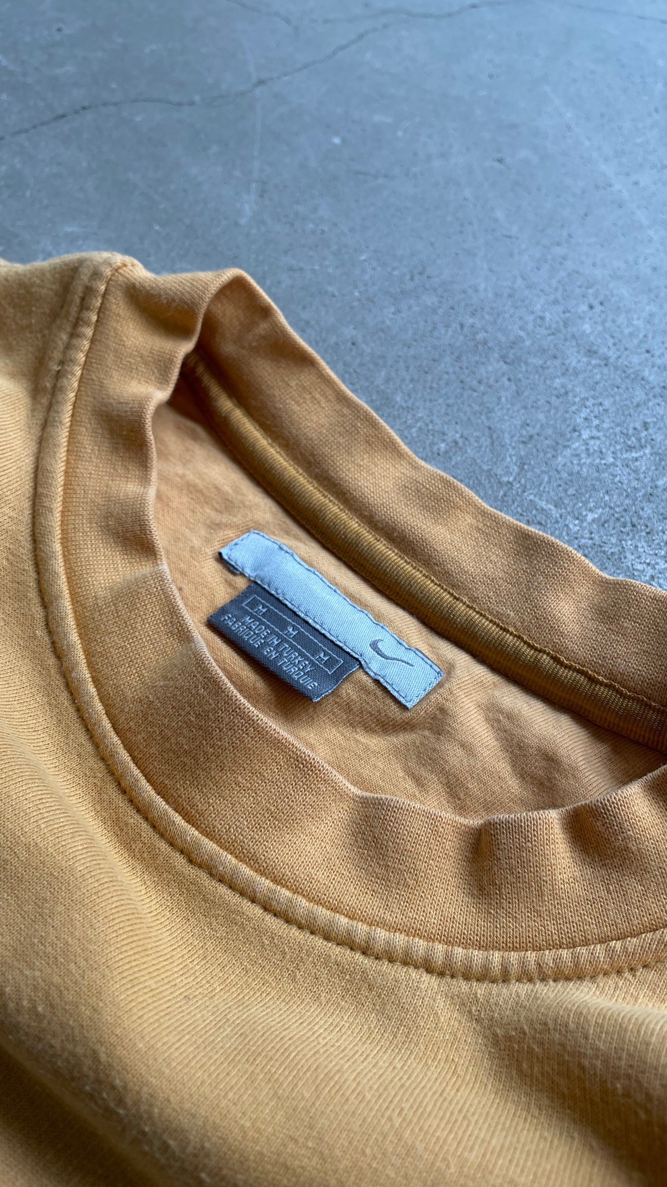 Y2K EARLY 00'S LOGO SWEATSHIRT / YELLOW [SIZE: M USED]