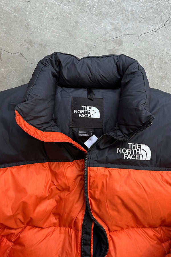 700FILL NUPTSE DOWN JACKET / ORANGE USA企画品 [SIZE: L USED]