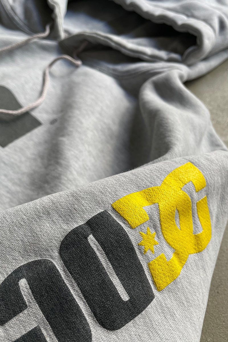 90'S LOGO SWEAT HOODIE / GRAY [SIZE: XL USED]