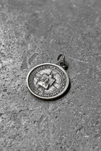 画像をギャラリービューアに読み込む, SILVER COIN PENDANT TOP / SILVER [SIZE: ONE SIZE USED]
