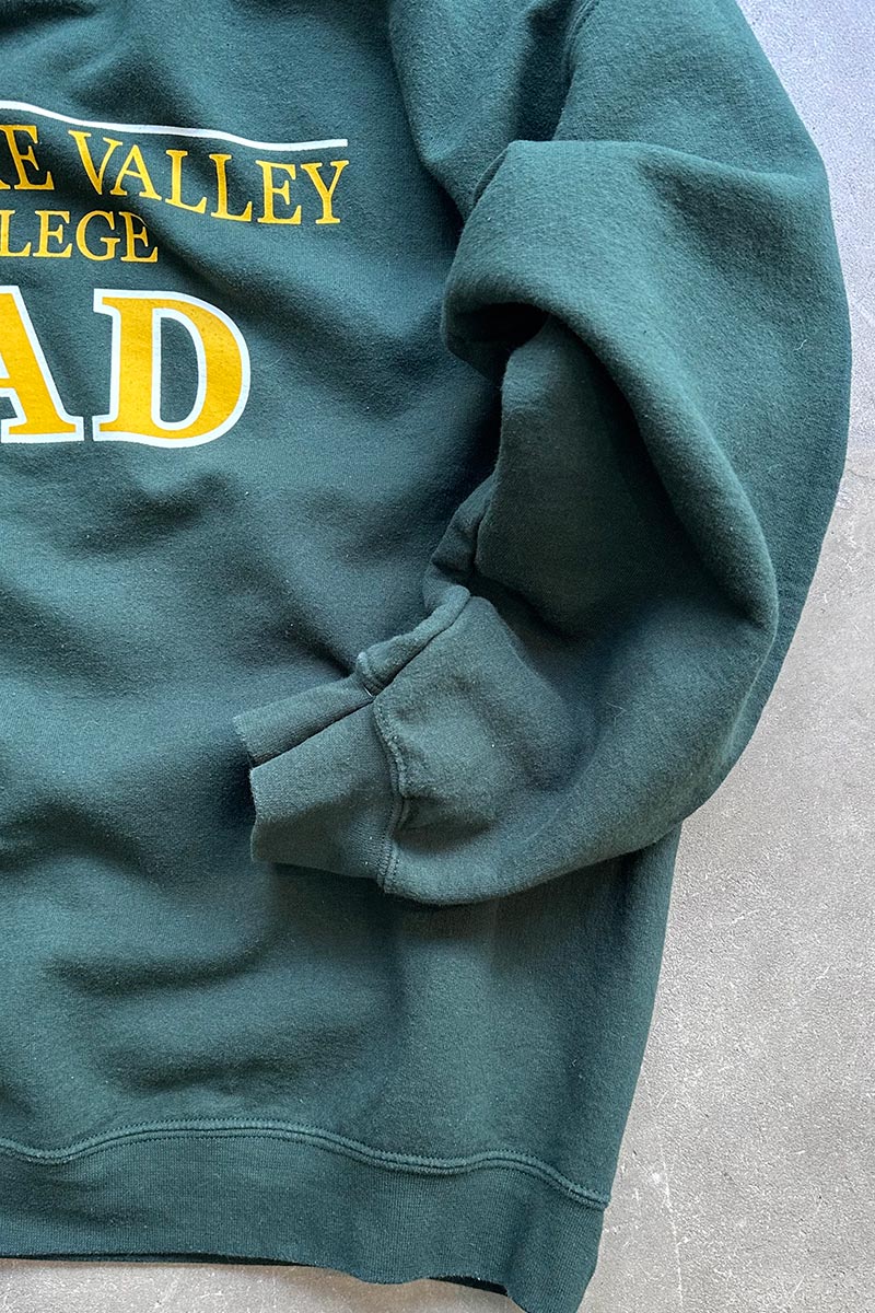 DELAWARE VALLEY COLLEGE DAD PRINT SWEATSHIRT / GREEN [SIZE: L USED]