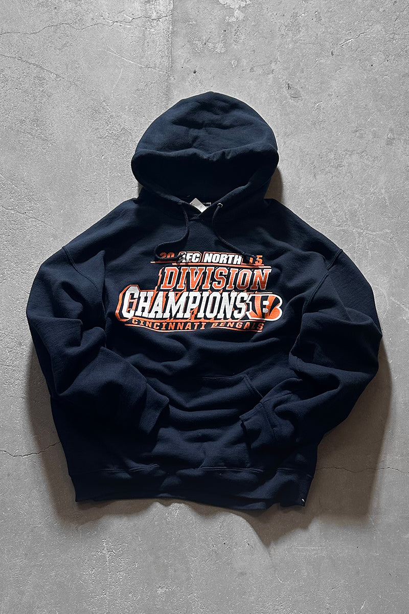 DEVISOIN CHAMPIONS SWEAT HOODIE / BLACK [SIZE: XL USED]