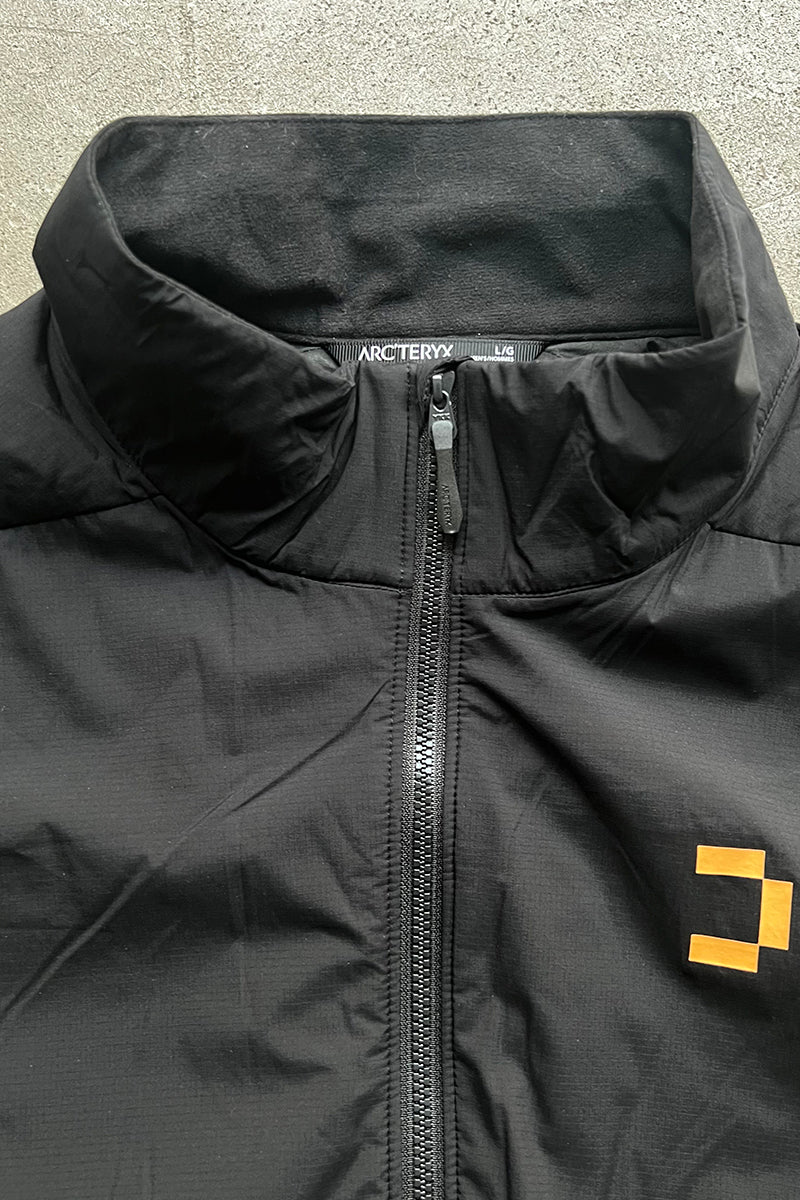 ATOM LT VEST / BLACK [SIZE: L USED]
