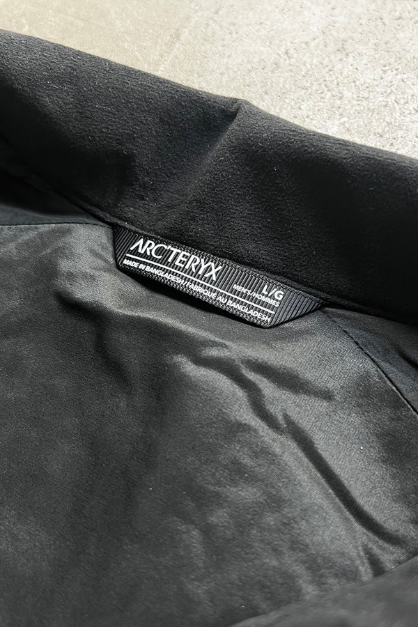ATOM LT VEST / BLACK [SIZE: L USED]