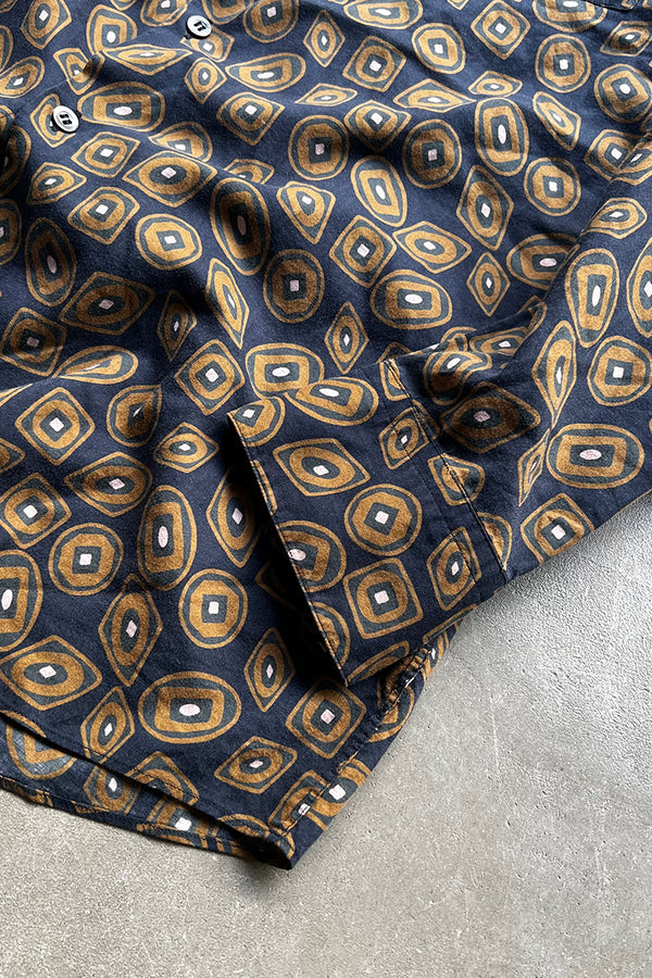 MADE IN PORTUGAL L/S PATTERN SHIRT / NAVY [SIZE: 50 USED]