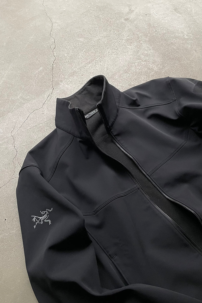 EPSILON LT JACKET / BLACK [SIZE: M USED]