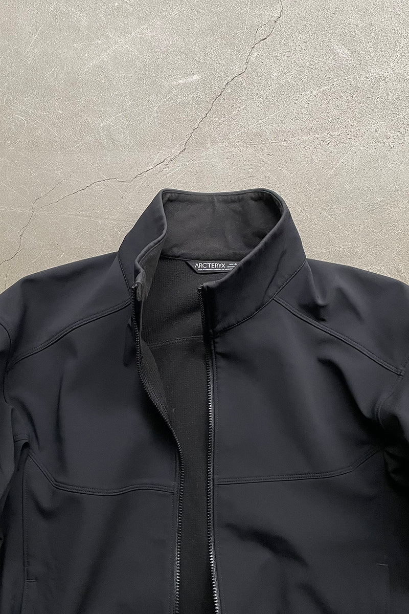 EPSILON LT JACKET / BLACK [SIZE: M USED]