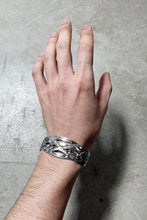 画像をギャラリービューアに読み込む, NAVAJO CROSS ARROW BANGLE / SILVER [SIZE: ONE SIZE USED]

