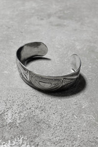 NATIVE DESIGN BANGLE / SILVER [SIZE: ONE SIZE USED]