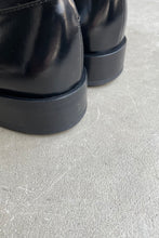 画像をギャラリービューアに読み込む, MADE IN ITALY 22AW METAL CAP POINTED TOE LOAFERS / BLACK [SIZE: 40 (25.0cm相当) NOS/DEADSTOCK]
