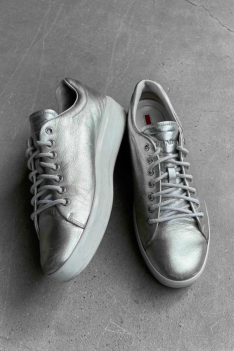 LOW CUT SNEAKERS / SILVER [SIZE: 39 (24.5cm相当) USED]