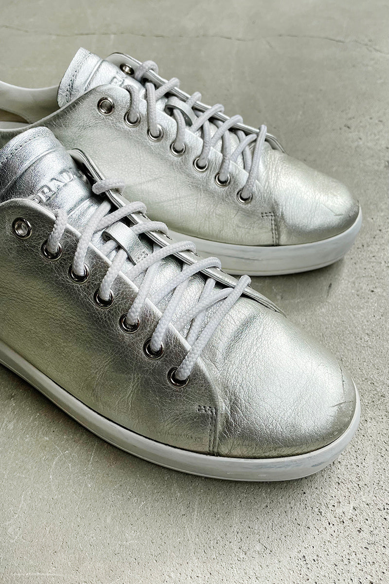 LOW CUT SNEAKERS / SILVER [SIZE: 39 (equivalent to 24.5cm) USED]