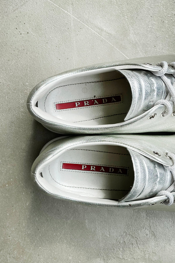 LOW CUT SNEAKERS / SILVER [SIZE: 39 (24.5cm相当) USED]