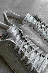 LOW CUT SNEAKERS / SILVER [SIZE: 39 (24.5cm相当) USED]