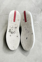 画像をギャラリービューアに読み込む, LOW CUT SNEAKERS / SILVER [SIZE: 39 (24.5cm相当) USED]
