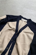 画像をギャラリービューアに読み込む, MADE IN ITALY TWO TONE SWITCHING CARDIGAN  / BEIGE/BLACK [SIZE: 50 USED]
