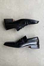 画像をギャラリービューアに読み込む, MADE IN ITALY SQUARE TOE LEATHER LOAFER W/LOGO PLATE / BLACK [SIZE: US9.0(27.0cm相当) USED]

