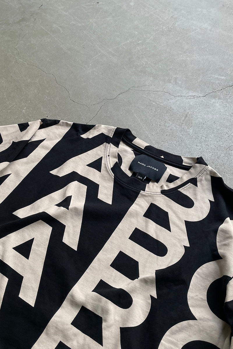 MONOGRAM PATTERN T-SHIRT / BLACK [SIZE: OS USED]
