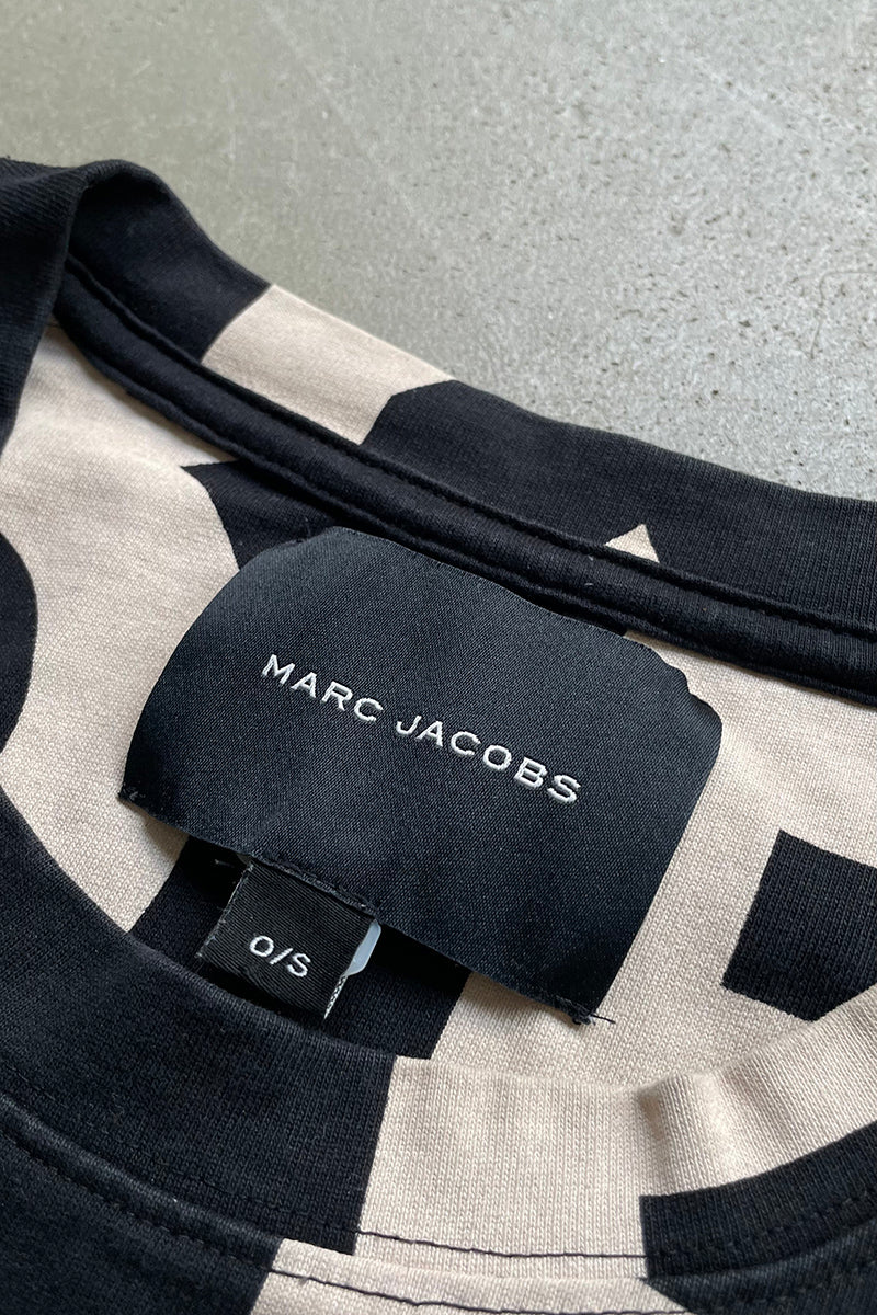 MONOGRAM PATTERN T-SHIRT / BLACK [SIZE: OS USED]