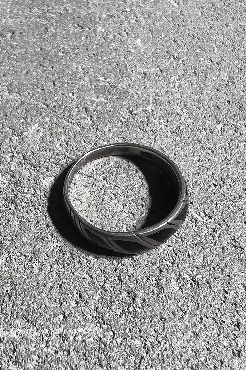 925 SILVER RING W/ONYX / SILVER [SIZE: 15号相当 USED]