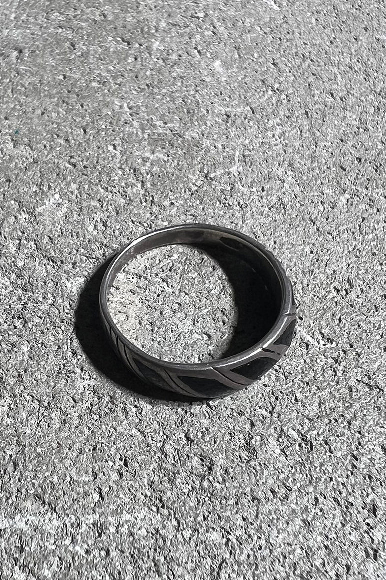 925 SILVER RING W/ONYX / SILVER [SIZE: 15号相当 USED]