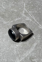 画像をギャラリービューアに読み込む, 925 SILVER RING W/ONYX / SILVER [SIZE: 15号相当 USED]
