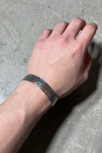 画像をギャラリービューアに読み込む, NAVAJO SILVEWR BRACELET W/STONES CHIP INLAY/ SILVER [SIZE: ONE SIZE USED]
