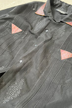 画像をギャラリービューアに読み込む, 90&#39;S CUBA LEATHER DESIGN S/S SHIRT / BLACK [SIZE: L USED]

