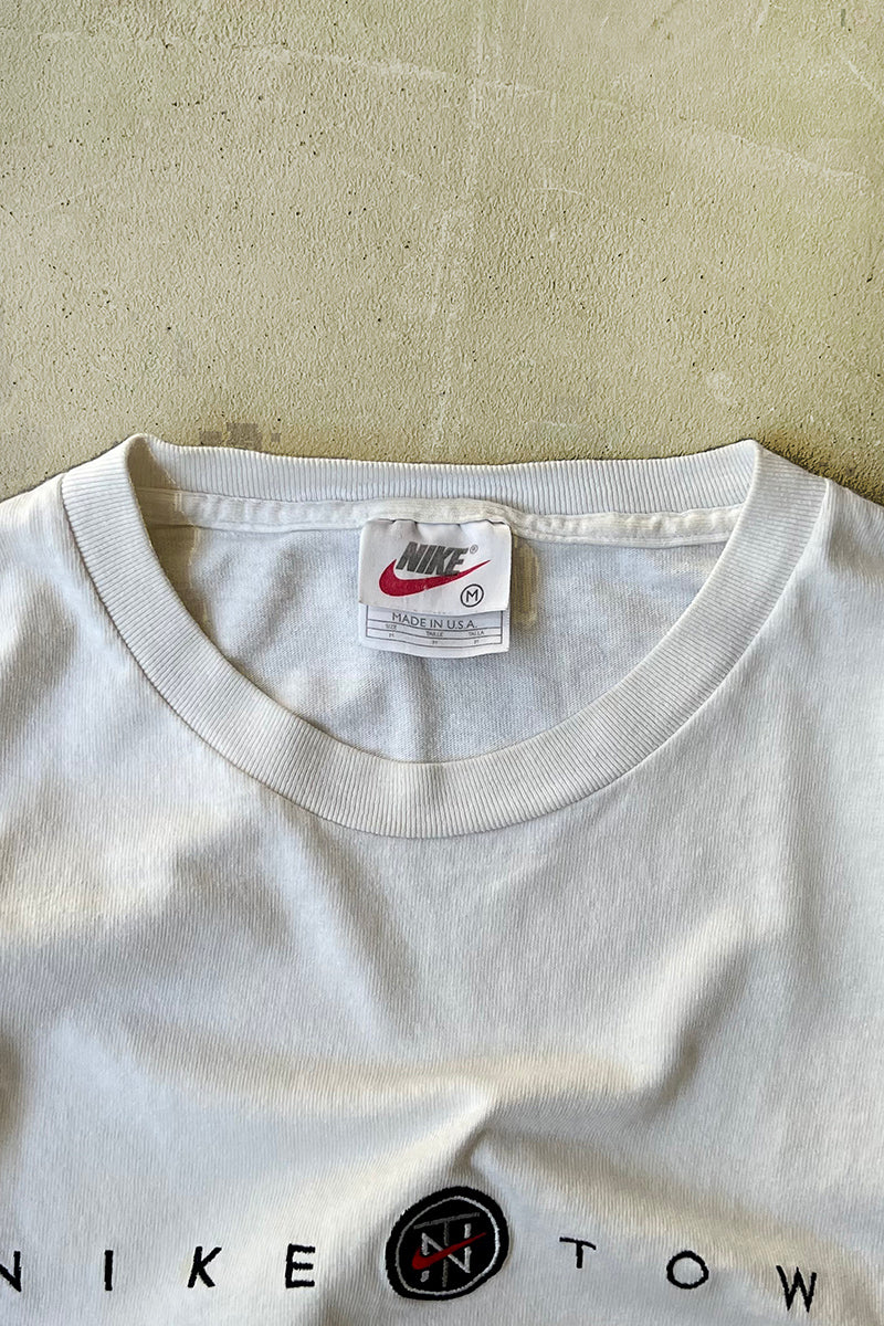 MADE IN USA 90'S NIKE TOWN ATLANTA T-SHIRT / WHITE [SIZE: M USED]