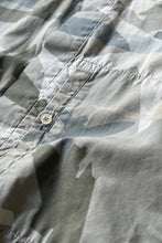 画像をギャラリービューアに読み込む, MADE IN USA 90&#39;S S/S SHIRT / CAMO [SIZE: S USED]
