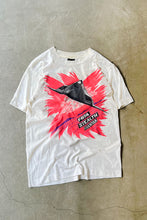 画像をギャラリービューアに読み込む, MADE IN USA 80&#39;S STEALTH GRAPHIC T-SHIRT / WHITE [SIZE: M USED]

