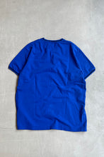 画像をギャラリービューアに読み込む, 90&#39;S V-NECK ONE POINT LOGO T-SHIRT  / BLUE [SIZE: M USED]

