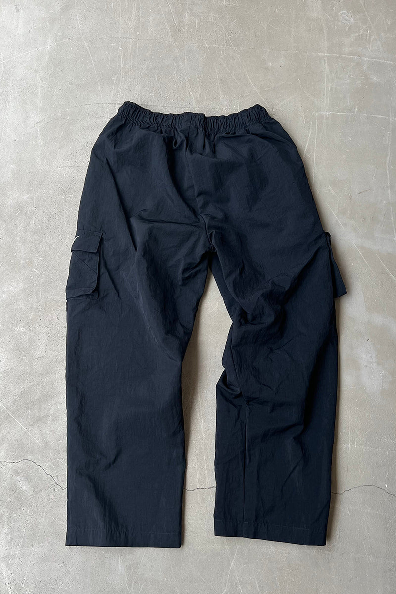 NYLON CARGO PANTS / BLACK [SIZE: S USED]