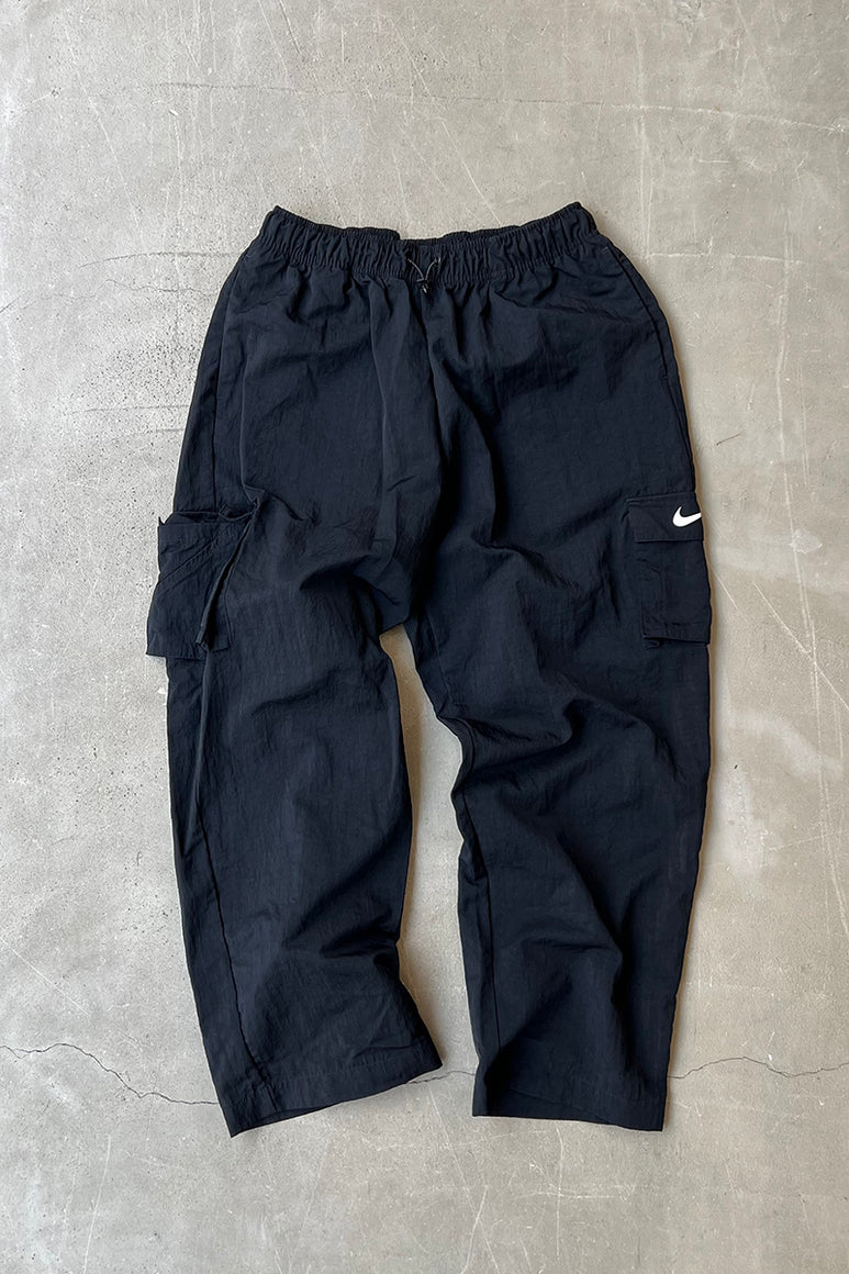 NYLON CARGO PANTS / BLACK [SIZE: S USED]