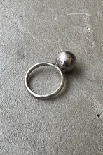 画像をギャラリービューアに読み込む, 925 SILVER BALL RING / SILVER [SIZE: 16号相当 USED]
