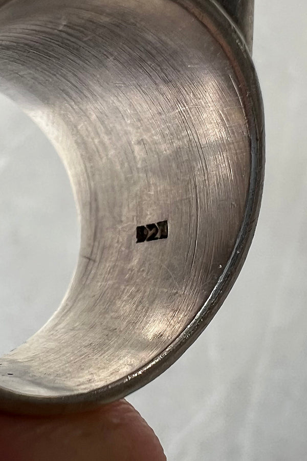 925 SILVER RING W/CRUSHED STONE / SILVER [SIZE: Equivalent to JP 15 USED]