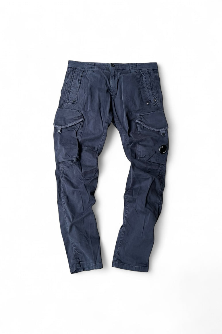 ERGONOMIC FIT CARGO PANTS / NAVY [SIZE: 48 USED]