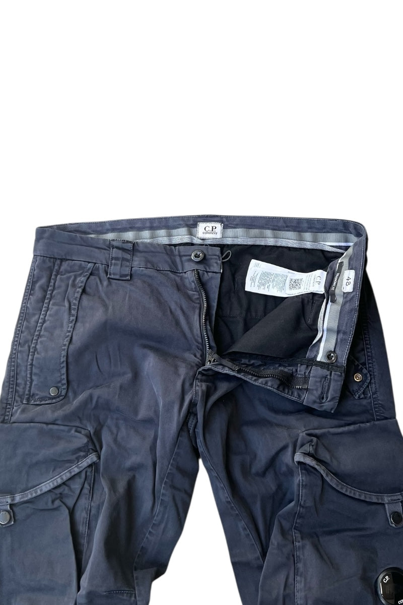 ERGONOMIC FIT CARGO PANTS / NAVY [SIZE: 48 USED]