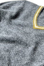 画像をギャラリービューアに読み込む, MADE IN ITALY V-NECK MOHAIR SWEATER / GRAY [SIZE: S USED]
