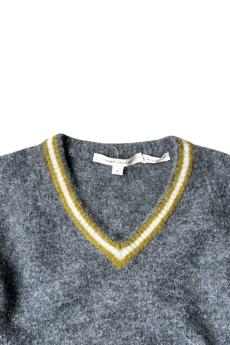 MADE IN ITALY V-NECK MOHAIR SWEATER / GRAY [SIZE: S USED]