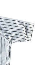 画像をギャラリービューアに読み込む, MADE IN USA 80-90&#39;S NY YANKEES V-NECK T-SHIRT / STRIPE [SIZE: M USED]
