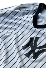 画像をギャラリービューアに読み込む, MADE IN USA 80-90&#39;S NY YANKEES V-NECK T-SHIRT / STRIPE [SIZE: M USED]
