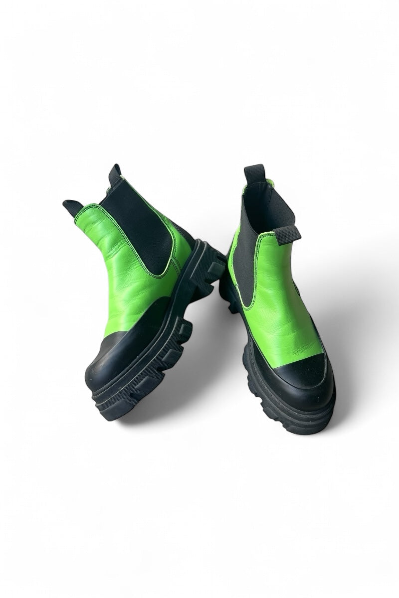 LEATHER SIDE GORE BOOTS / NEON [SIZE: 40 (equivalent to 25.5cm) USED]