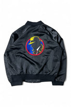 画像をギャラリービューアに読み込む, MADE IN USA 80&#39;S DICK TRACY MOVIE SATIN JACKET / BLACK [SIZE: XL USED]
