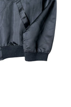 画像をギャラリービューアに読み込む, MADE IN USA 80&#39;S DICK TRACY MOVIE SATIN JACKET / BLACK [SIZE: XL USED]
